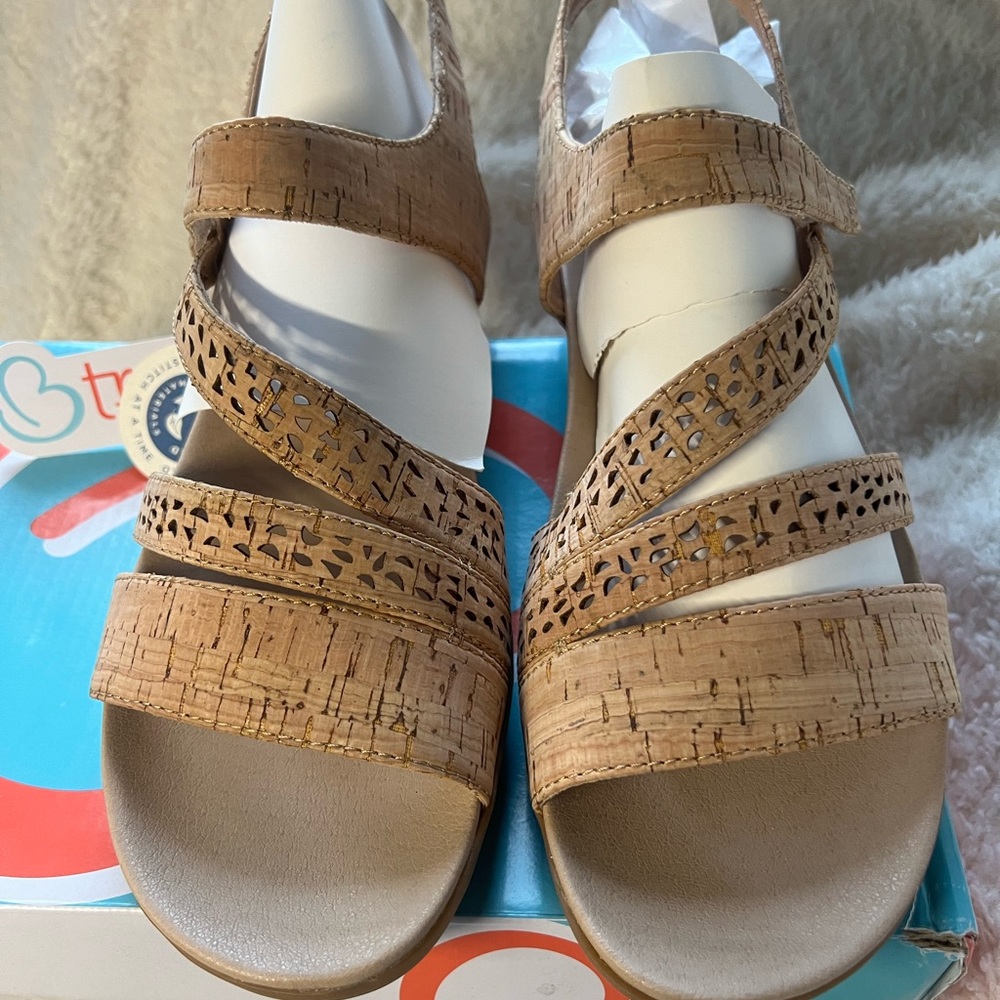 Stylish Tan Sandals